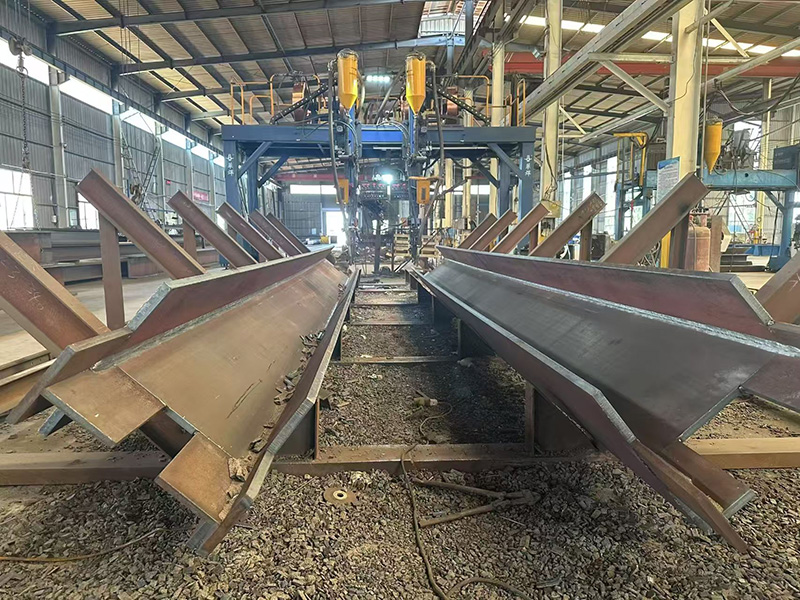 焊接型鋼鋼構(gòu)加工